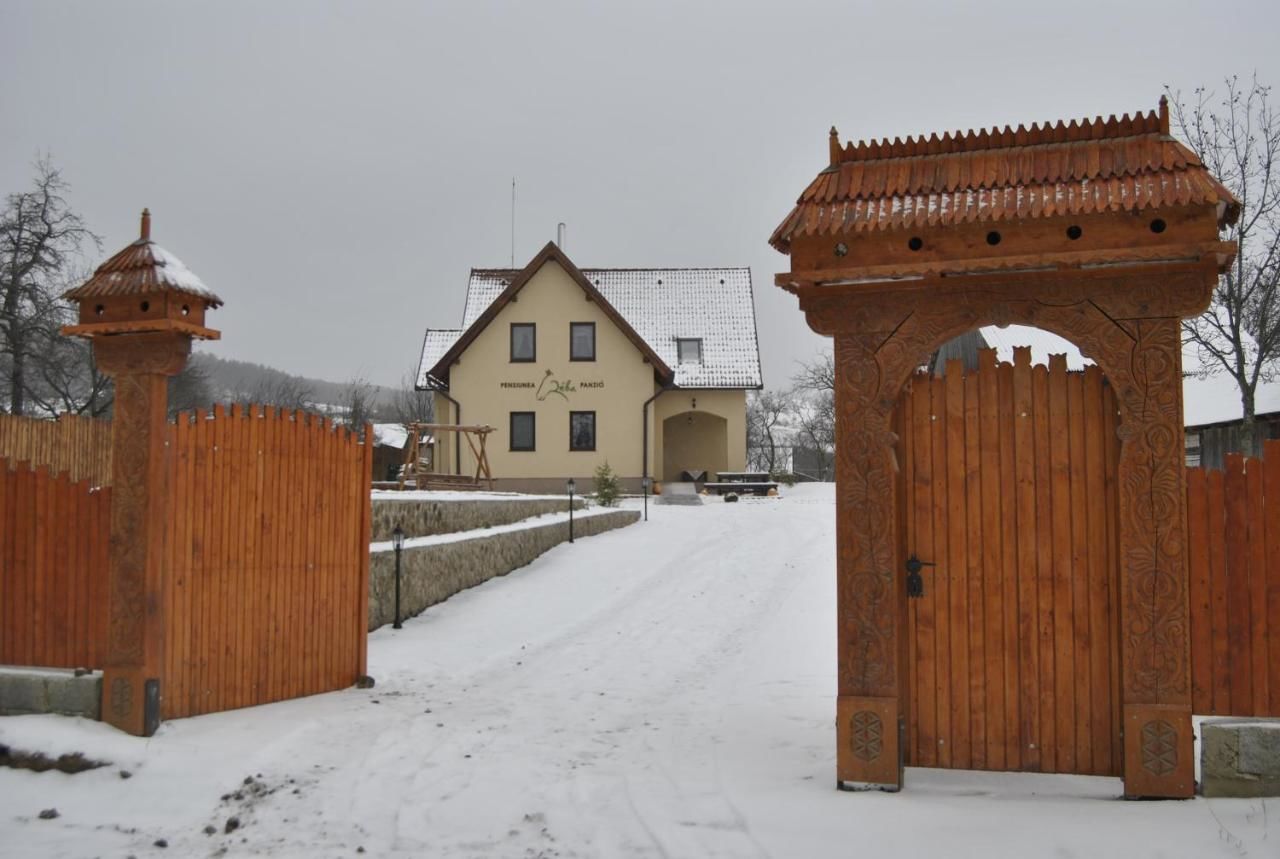 Отели типа «постель и завтрак» Réba Panzió Estelnic-33